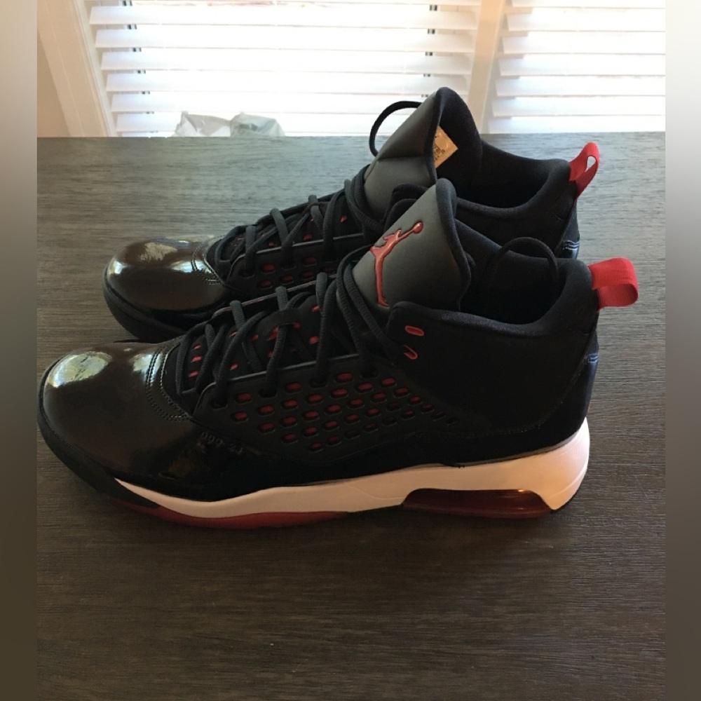 Men Nike Jordan 23 Tennis Shoes - Picture 2 of 4